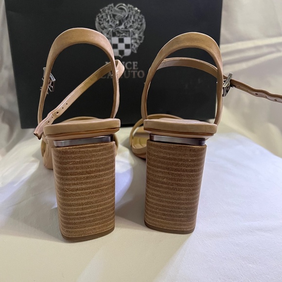 New in Box! Vince Camuto Herrica Block Heels. Size 9.5 - Picture 3 of 5